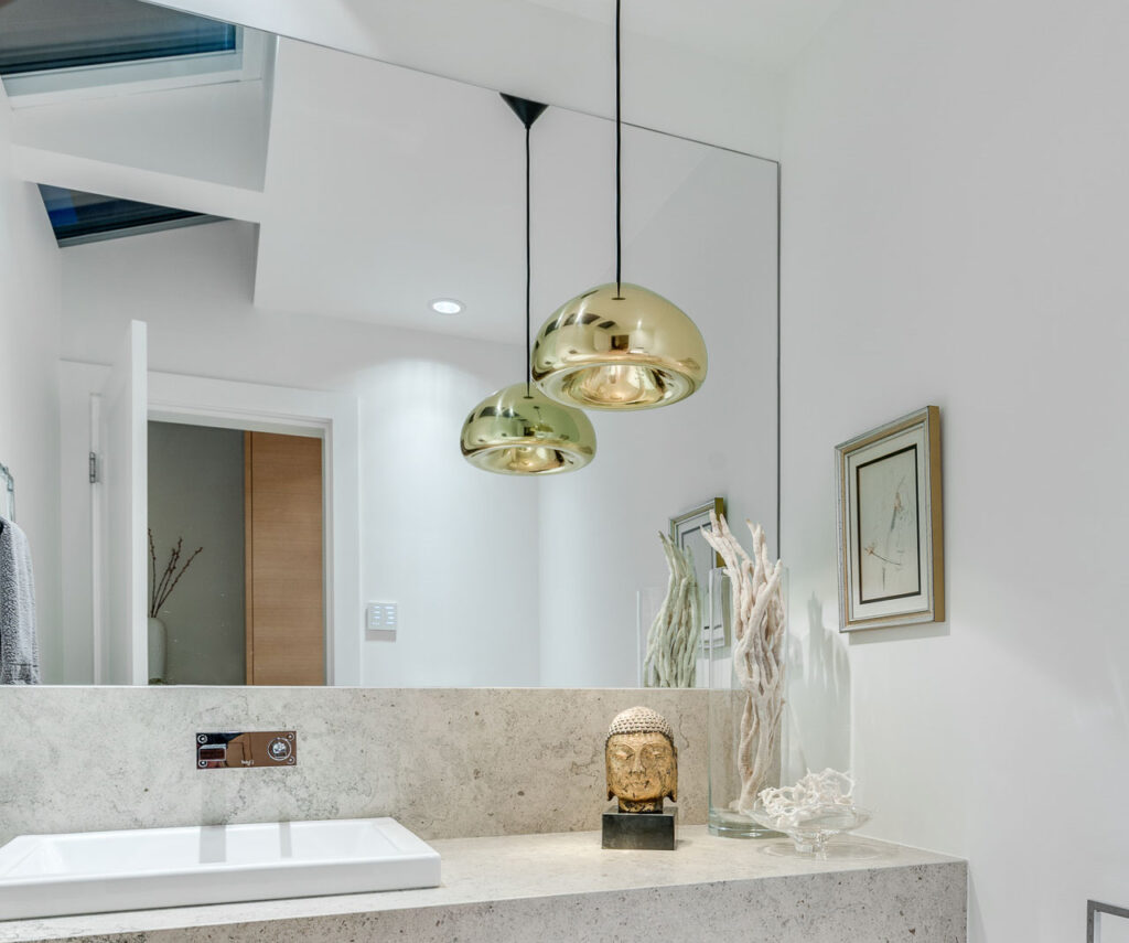 custom-mirror-design-island-glass
